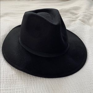 Brimmed black hat no wool!